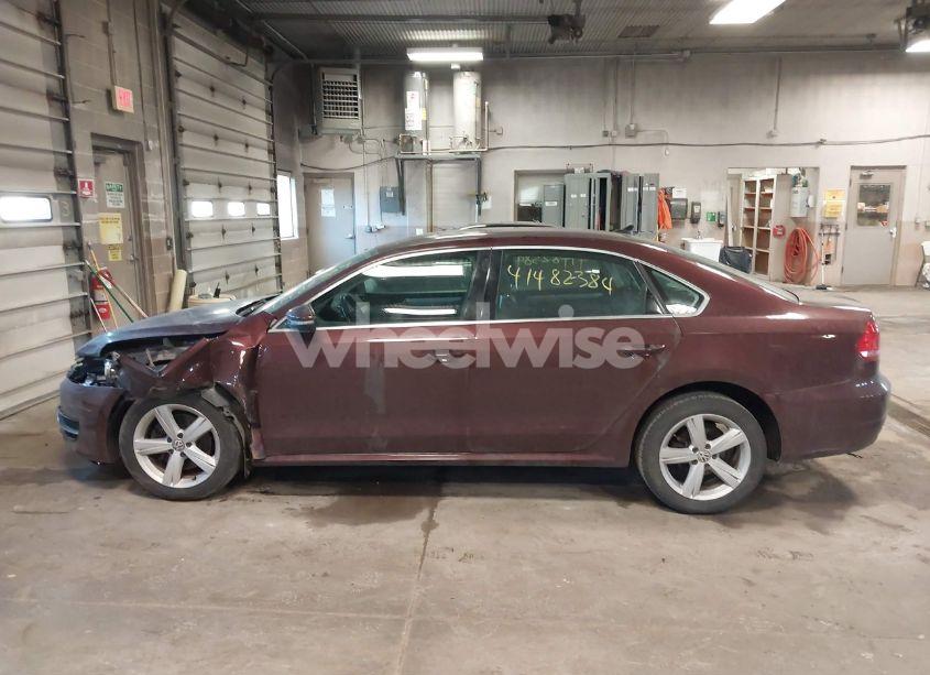 Photo 14 of 2012 Volkswagen Passat 2.5L SE (VIN 1VWBH7A35CC075103)