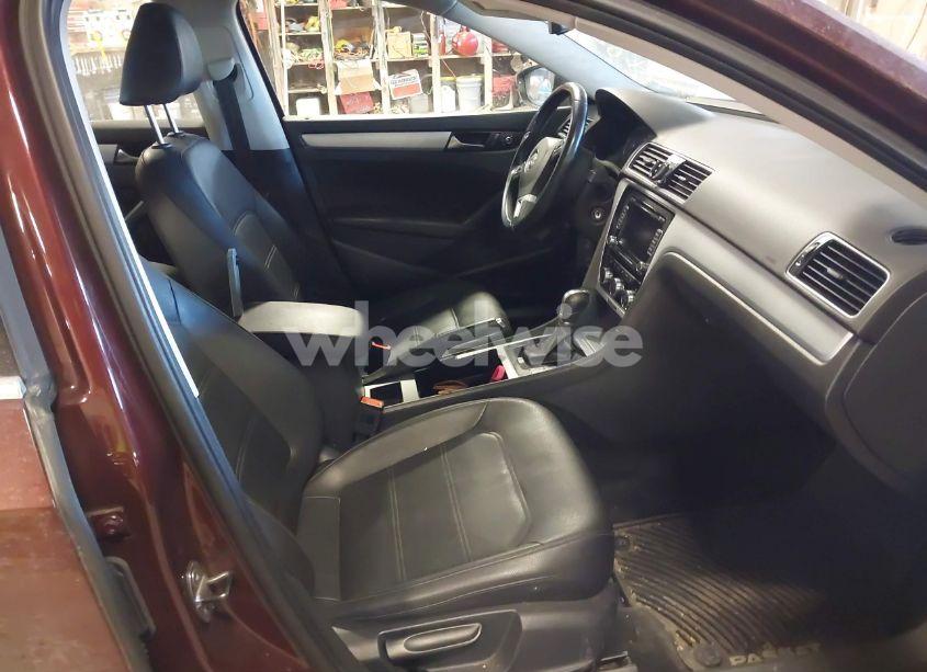 Photo 5 of 2012 Volkswagen Passat 2.5L SE (VIN 1VWBH7A35CC075103)