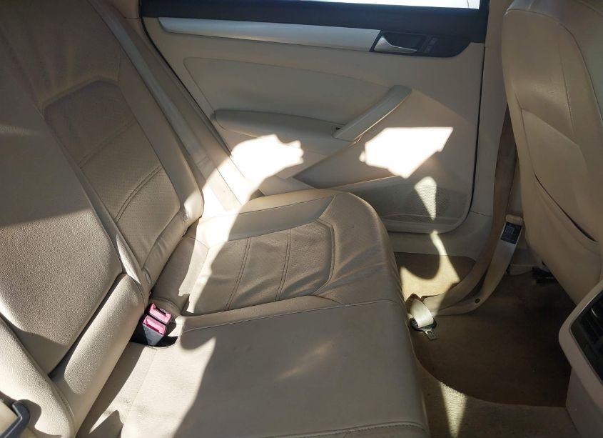 Photo 8 of 2013 Volkswagen Passat 2.5L SE (VIN 1VWBH7A35DC018868)