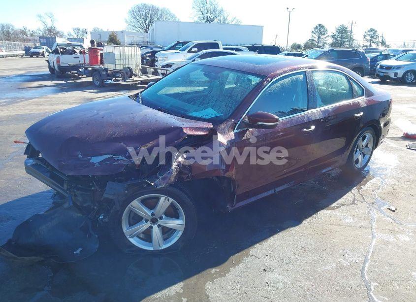 Photo 2 of 2013 Volkswagen Passat 2.5L SE (VIN 1VWBH7A35DC020085)