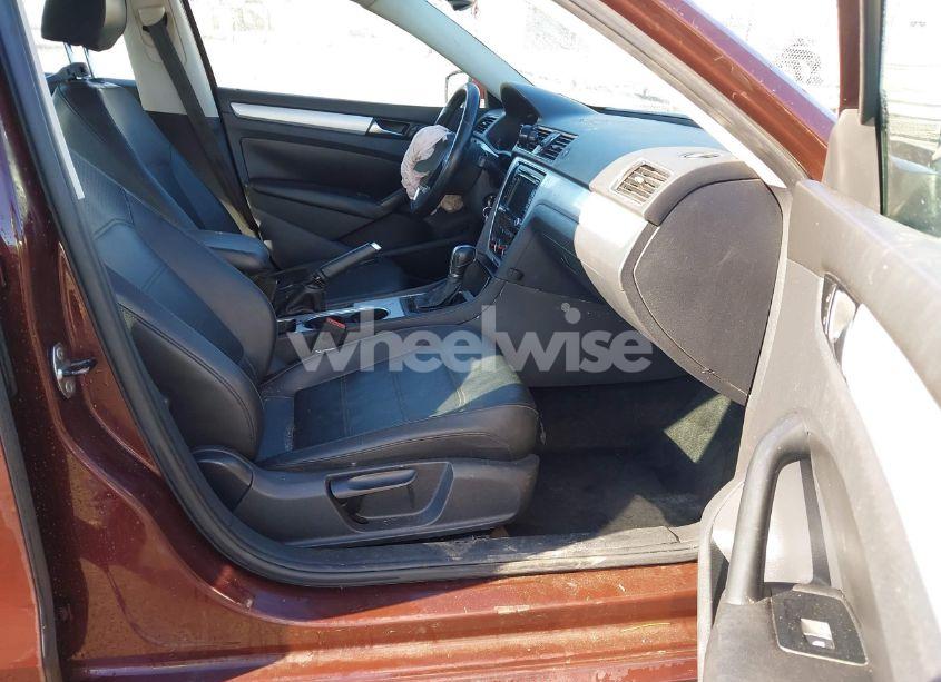 Photo 5 of 2013 Volkswagen Passat 2.5L SE (VIN 1VWBH7A35DC020085)