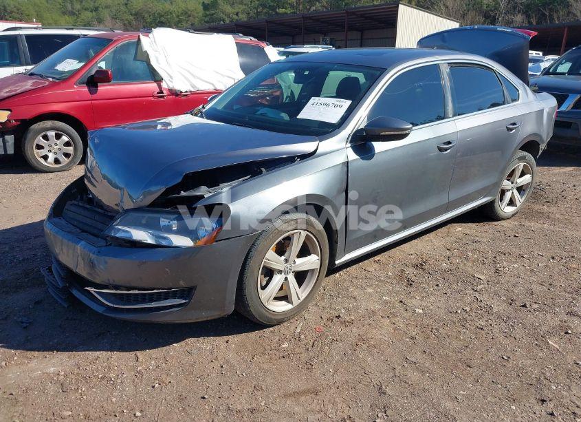 Photo 2 of 2012 Volkswagen Passat 2.5L SE (VIN 1VWBH7A36CC027321)