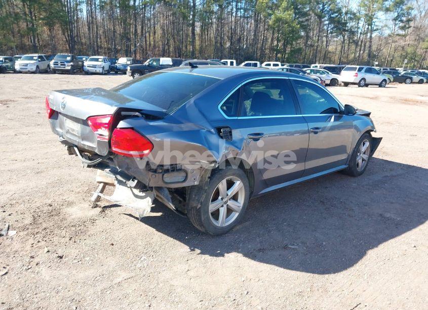 Photo 4 of 2012 Volkswagen Passat 2.5L SE (VIN 1VWBH7A36CC027321)