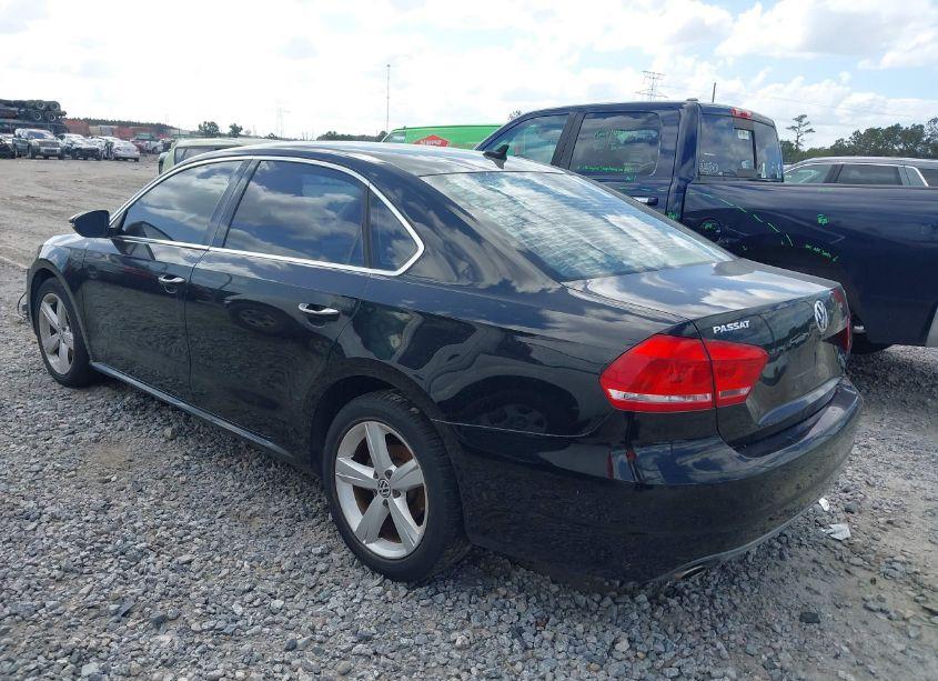 Photo 3 of 2012 Volkswagen Passat 2.5L SE (VIN 1VWBH7A36CC066622)