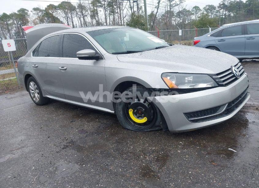 2012 Volkswagen Passat 2.5L SE (VIN 1VWBH7A36CC077412) main photo