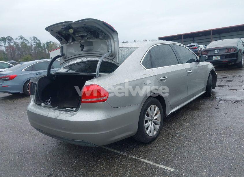 Photo 4 of 2012 Volkswagen Passat 2.5L SE (VIN 1VWBH7A36CC077412)