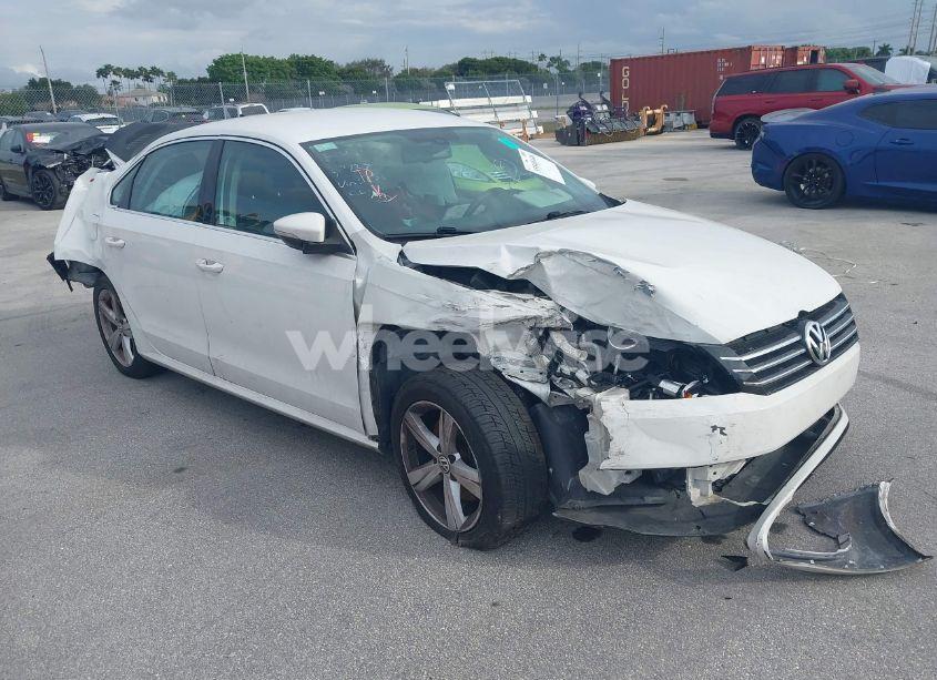 2012 Volkswagen Passat 2.5L SE (VIN 1VWBH7A36CC093951) main photo