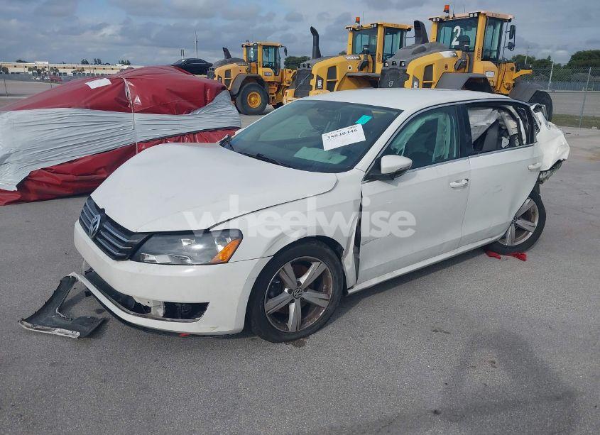 Photo 2 of 2012 Volkswagen Passat 2.5L SE (VIN 1VWBH7A36CC093951)