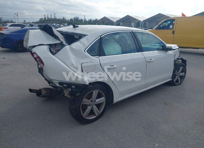 Photo 4 of 2012 Volkswagen Passat 2.5L SE (VIN 1VWBH7A36CC093951)