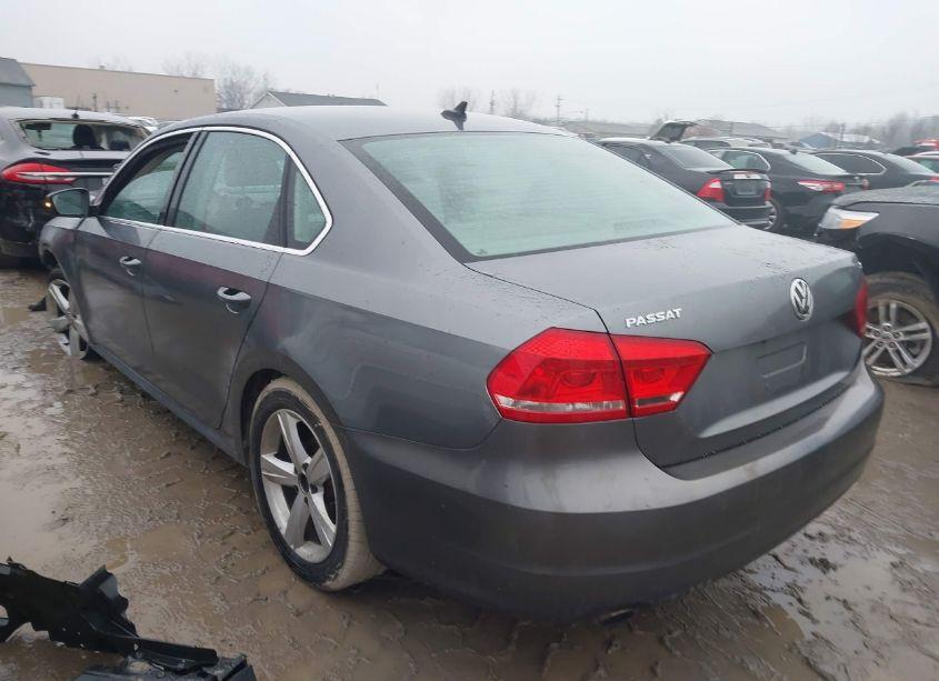 Photo 3 of 2013 Volkswagen Passat 2.5L SE (VIN 1VWBH7A36DC049658)