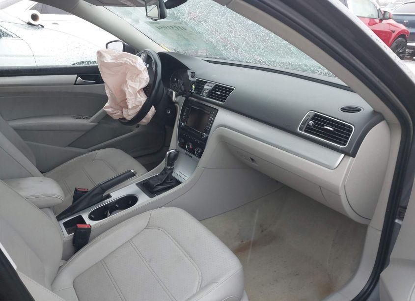 Photo 5 of 2013 Volkswagen Passat 2.5L SE (VIN 1VWBH7A36DC049658)