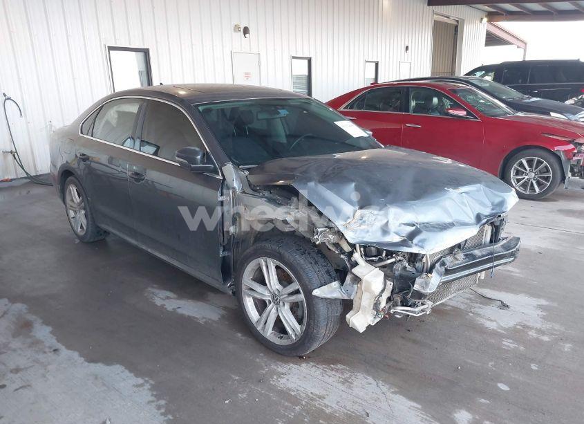 2014 Volkswagen Passat 2.5L SE (VIN 1VWBH7A36EC002034) main photo