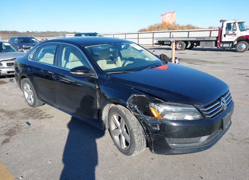 2012 Volkswagen Passat 2.5L SE (VIN 1VWBH7A37CC101829) main photo