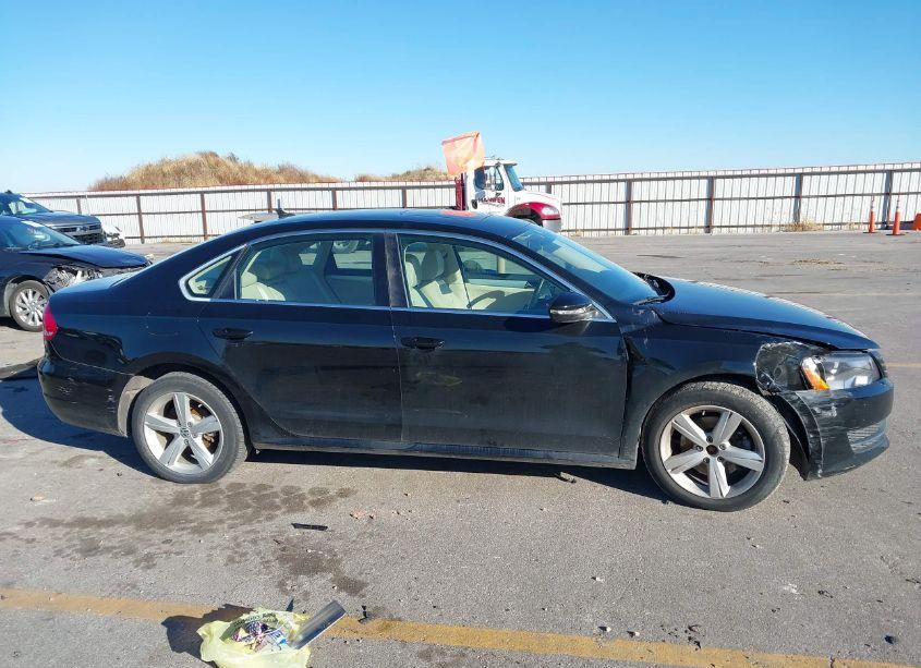 Photo 13 of 2012 Volkswagen Passat 2.5L SE (VIN 1VWBH7A37CC101829)