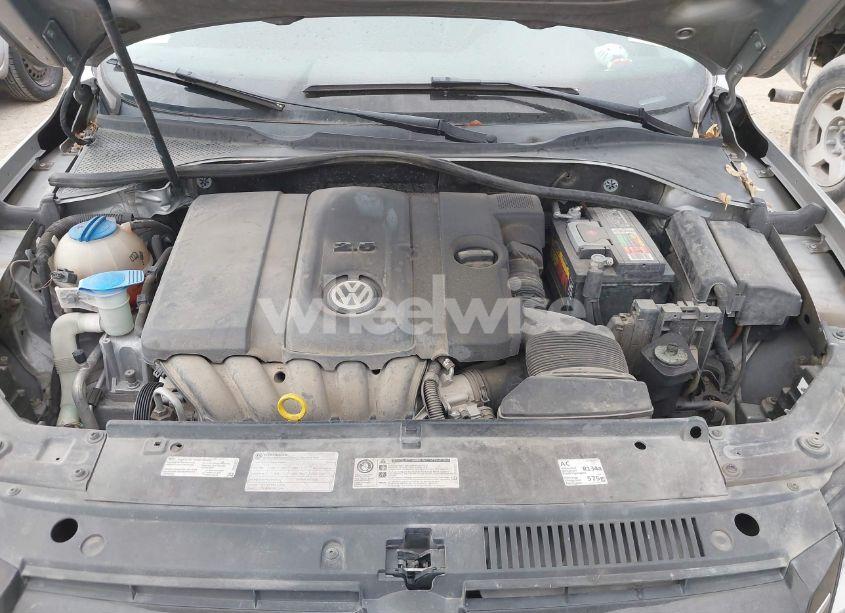 Photo 10 of 2013 Volkswagen Passat 2.5L SE (VIN 1VWBH7A37DC142155)