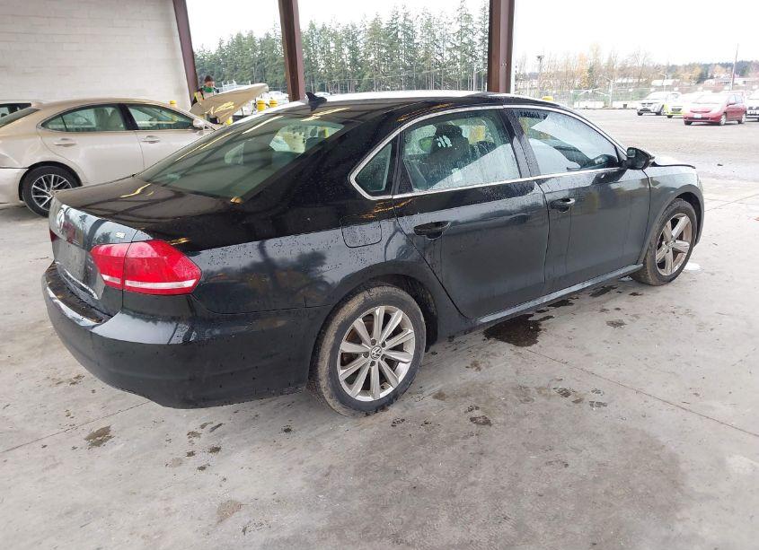 Photo 4 of 2012 Volkswagen Passat 2.5L SE (VIN 1VWBH7A38CC027451)