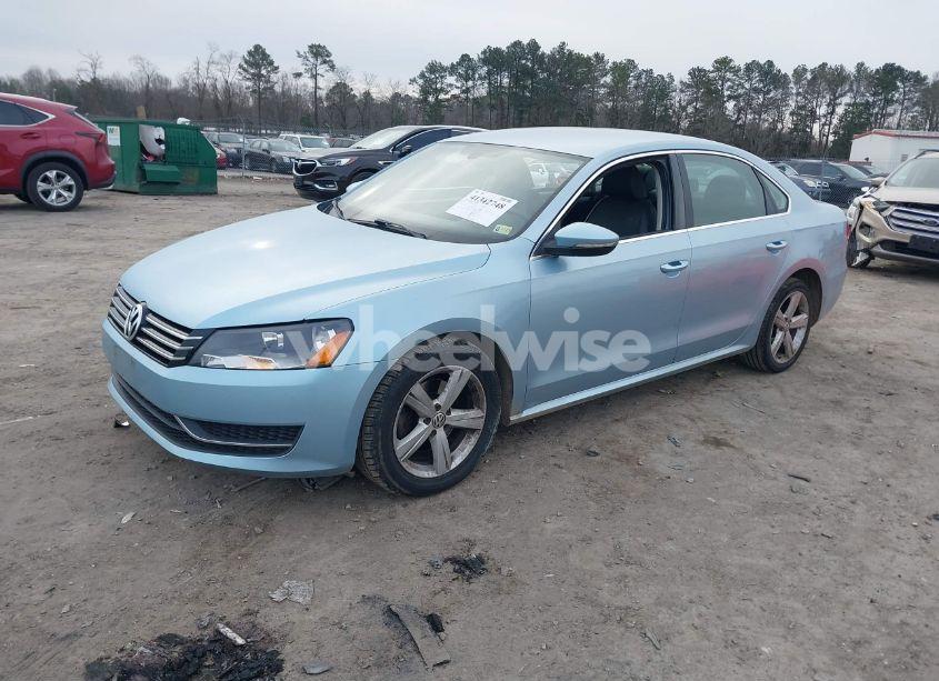 Photo 2 of 2012 Volkswagen Passat 2.5L SE (VIN 1VWBH7A38CC095135)