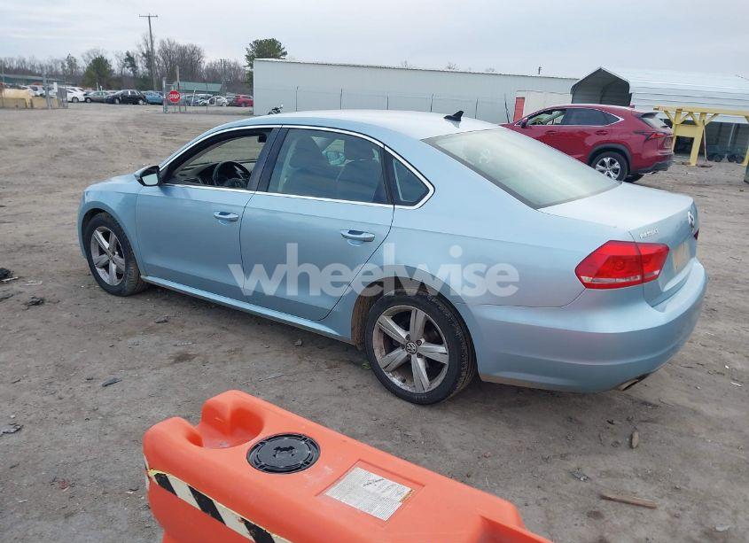 Photo 3 of 2012 Volkswagen Passat 2.5L SE (VIN 1VWBH7A38CC095135)