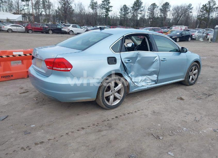 Photo 4 of 2012 Volkswagen Passat 2.5L SE (VIN 1VWBH7A38CC095135)
