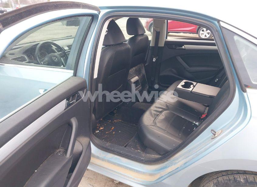Photo 8 of 2012 Volkswagen Passat 2.5L SE (VIN 1VWBH7A38CC095135)