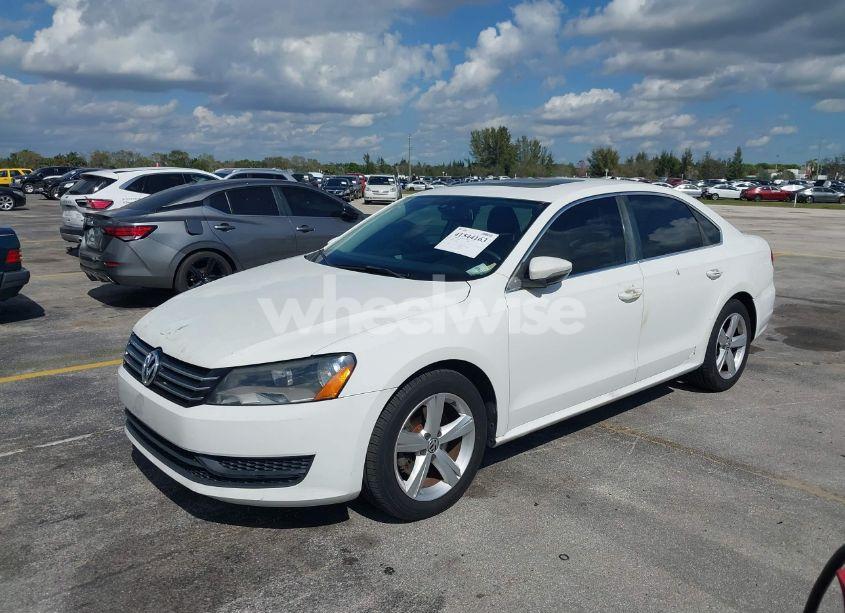 Photo 2 of 2012 Volkswagen Passat 2.5L SE (VIN 1VWBH7A38CC097662)