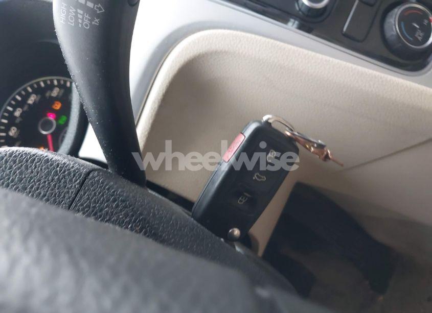 Photo 11 of 2013 Volkswagen Passat 2.5L SE (VIN 1VWBH7A38DC016998)