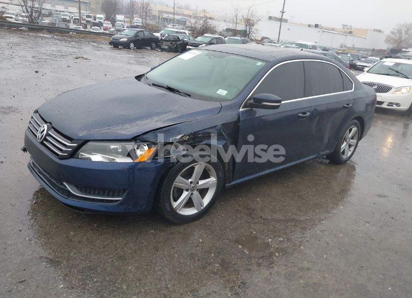 Photo 2 of 2013 Volkswagen Passat 2.5L SE (VIN 1VWBH7A38DC016998)