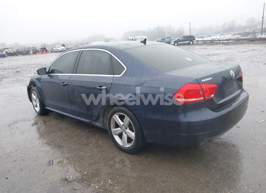 Photo 3 of 2013 Volkswagen Passat 2.5L SE (VIN 1VWBH7A38DC016998)