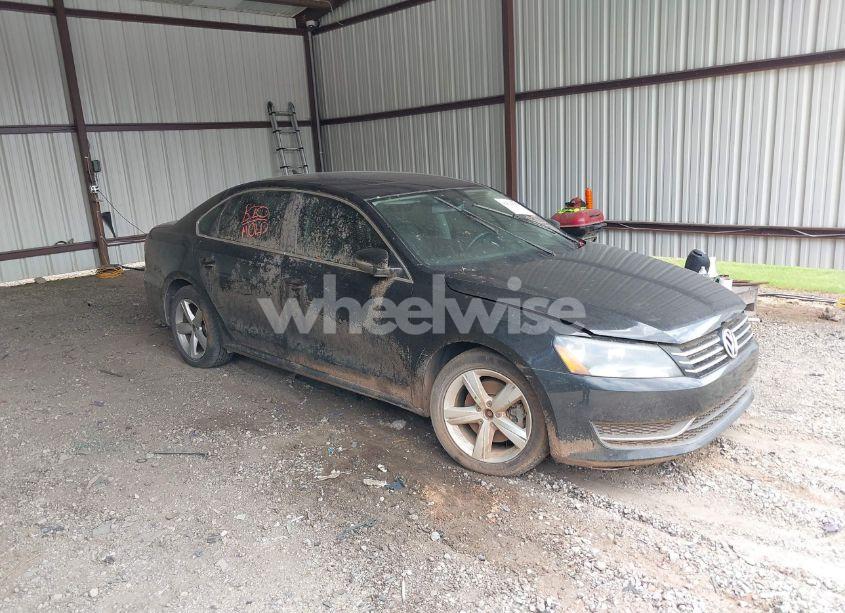 2013 Volkswagen Passat 2.5L SE (VIN 1VWBH7A38DC028231) main photo