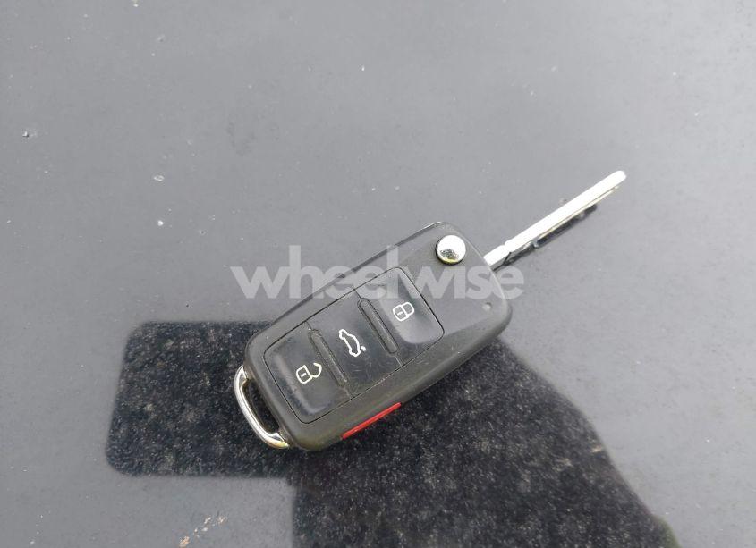 Photo 11 of 2013 Volkswagen Passat 2.5L SE (VIN 1VWBH7A38DC028231)