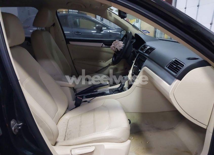 Photo 5 of 2013 Volkswagen Passat 2.5L SE (VIN 1VWBH7A38DC085268)