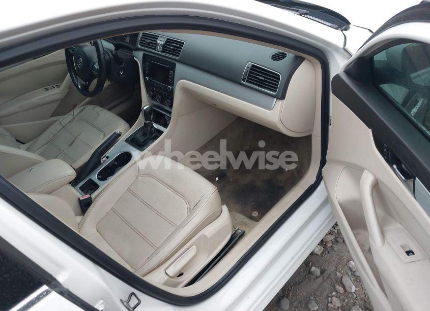 Photo 5 of 2013 Volkswagen Passat 2.5L SE (VIN 1VWBH7A38DC134145)