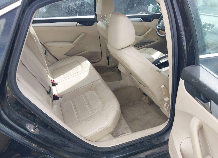 Photo 8 of 2012 Volkswagen Passat 2.5L SE (VIN 1VWBH7A39CC057476)
