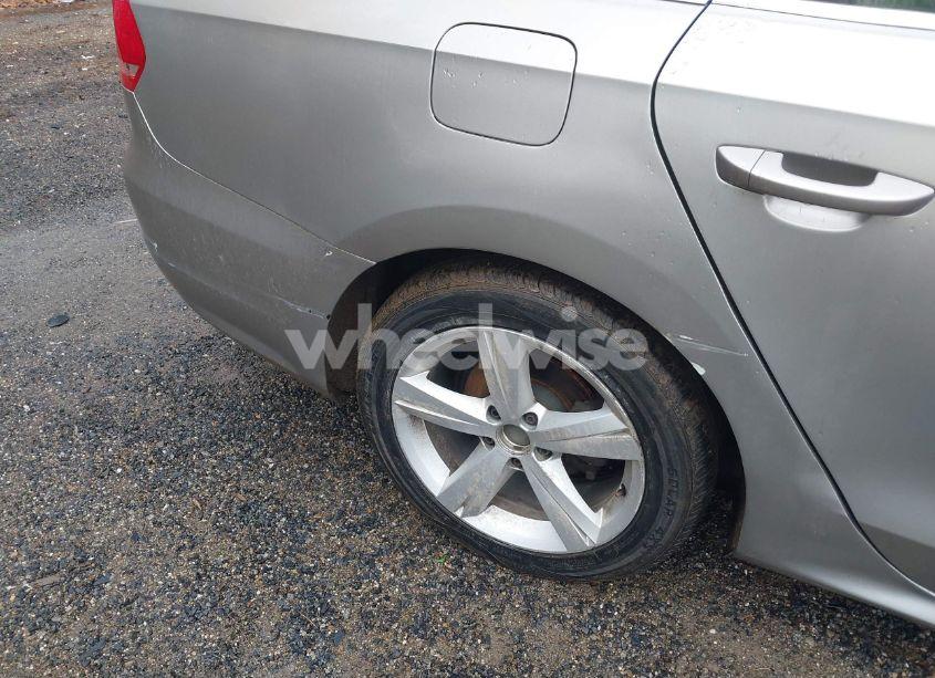 Photo 14 of 2012 Volkswagen Passat 2.5L SE (VIN 1VWBH7A39CC108345)