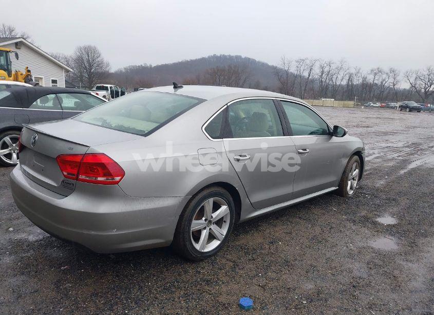 Photo 4 of 2012 Volkswagen Passat 2.5L SE (VIN 1VWBH7A39CC108345)