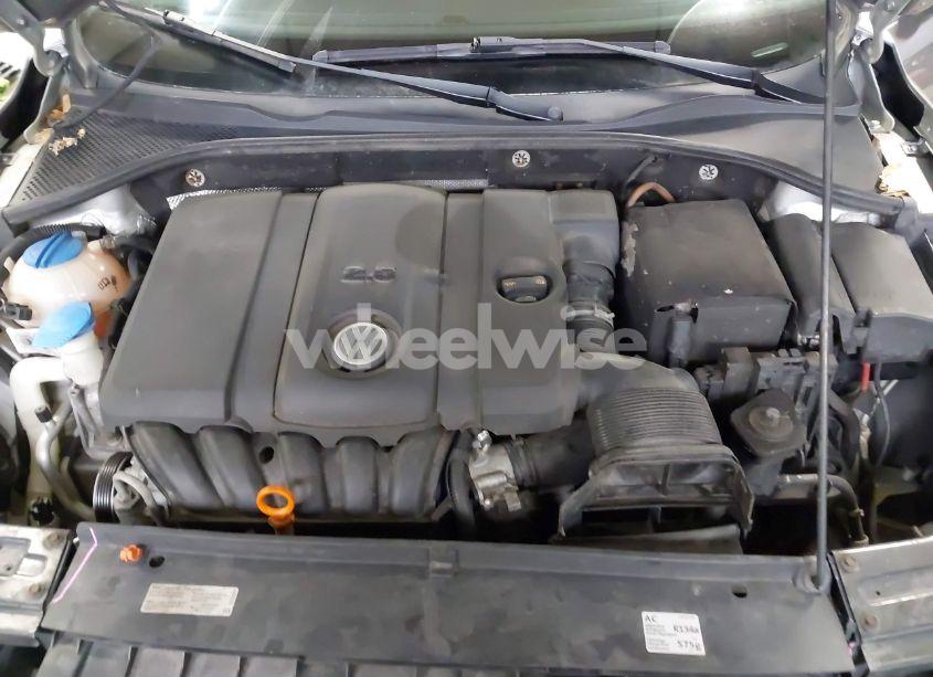 Photo 10 of 2013 Volkswagen Passat 2.5L SE (VIN 1VWBH7A39DC017996)