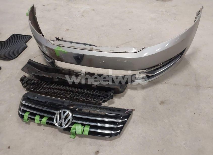 Photo 12 of 2013 Volkswagen Passat 2.5L SE (VIN 1VWBH7A39DC017996)