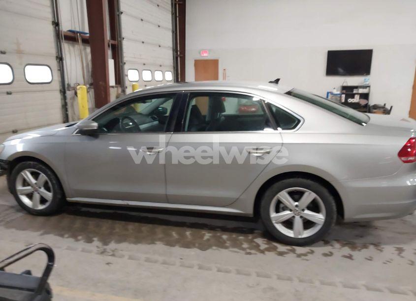 Photo 15 of 2013 Volkswagen Passat 2.5L SE (VIN 1VWBH7A39DC017996)