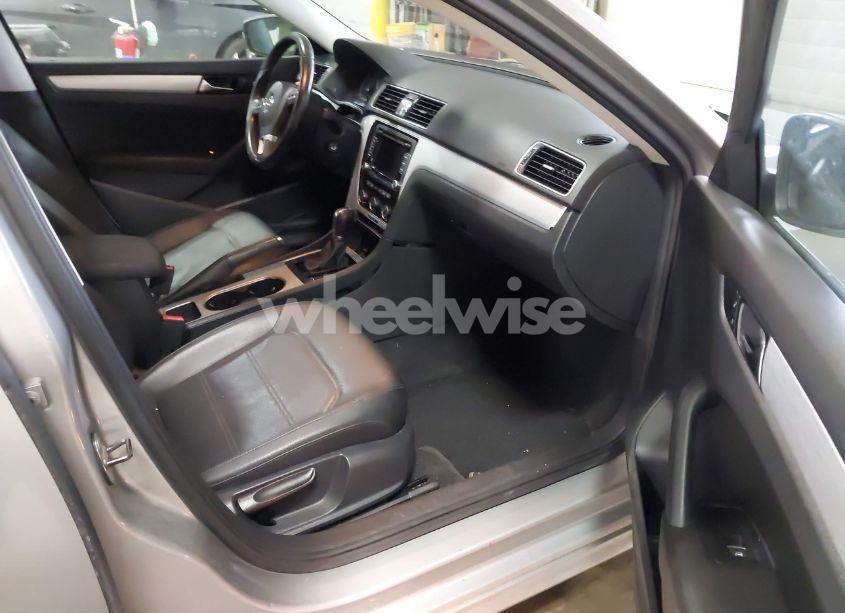 Photo 5 of 2013 Volkswagen Passat 2.5L SE (VIN 1VWBH7A39DC017996)