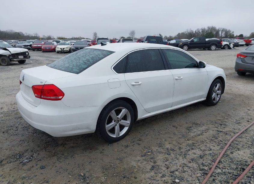 Photo 4 of 2013 Volkswagen Passat 2.5L SE (VIN 1VWBH7A39DC027721)