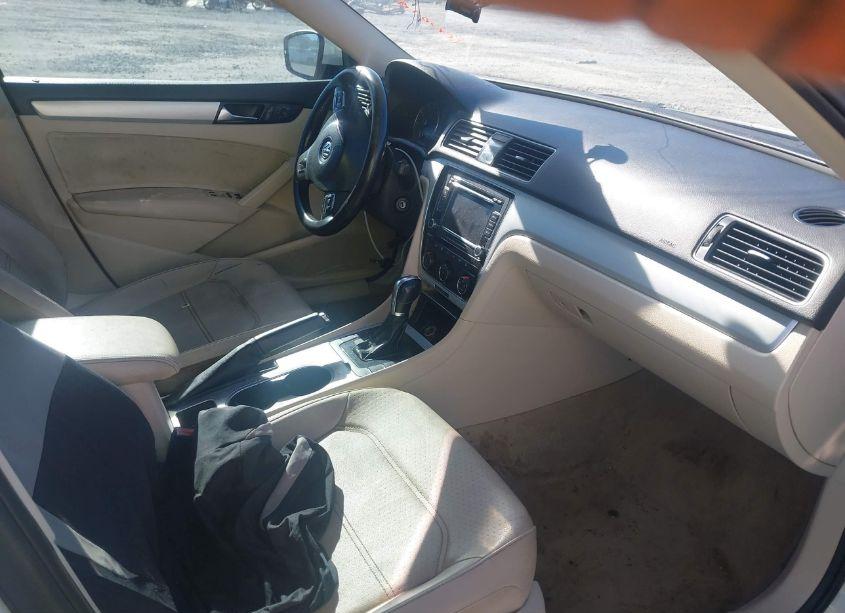 Photo 5 of 2013 Volkswagen Passat 2.5L SE (VIN 1VWBH7A39DC027721)