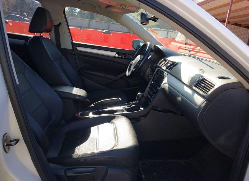 Photo 5 of 2013 Volkswagen Passat 2.5L SE (VIN 1VWBH7A39DC028500)