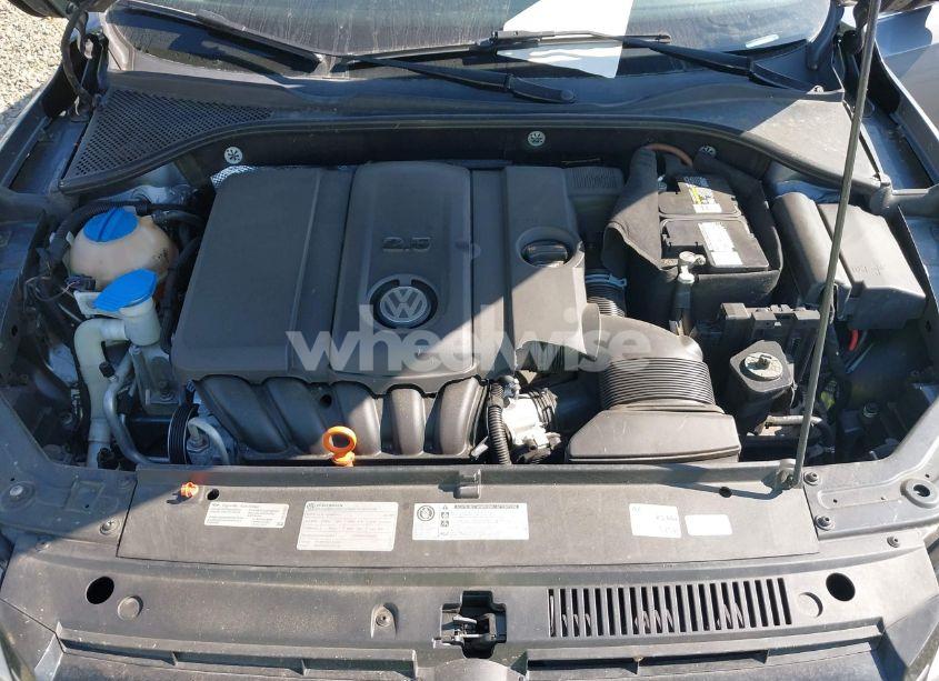 Photo 10 of 2013 Volkswagen Passat 2.5L SE (VIN 1VWBH7A39DC048956)