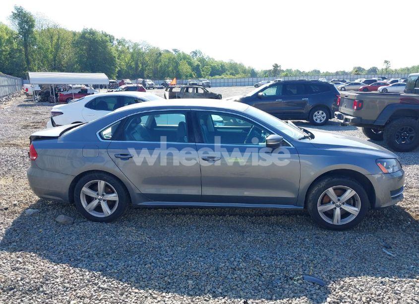 Photo 14 of 2013 Volkswagen Passat 2.5L SE (VIN 1VWBH7A39DC048956)