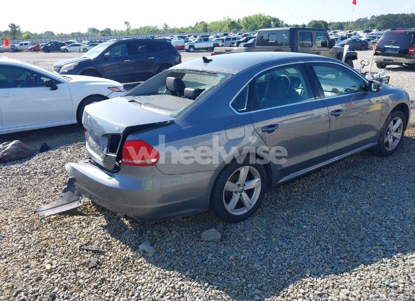 Photo 4 of 2013 Volkswagen Passat 2.5L SE (VIN 1VWBH7A39DC048956)