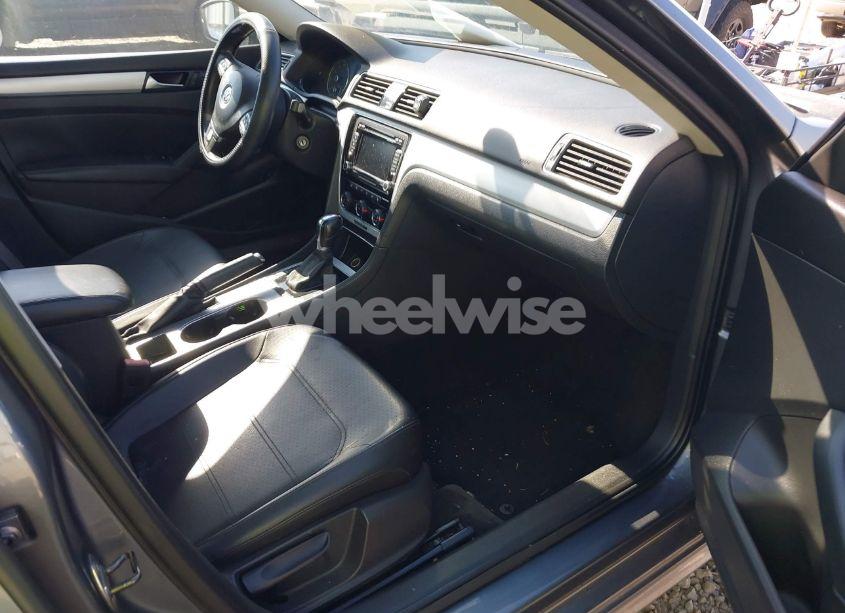 Photo 5 of 2013 Volkswagen Passat 2.5L SE (VIN 1VWBH7A39DC048956)