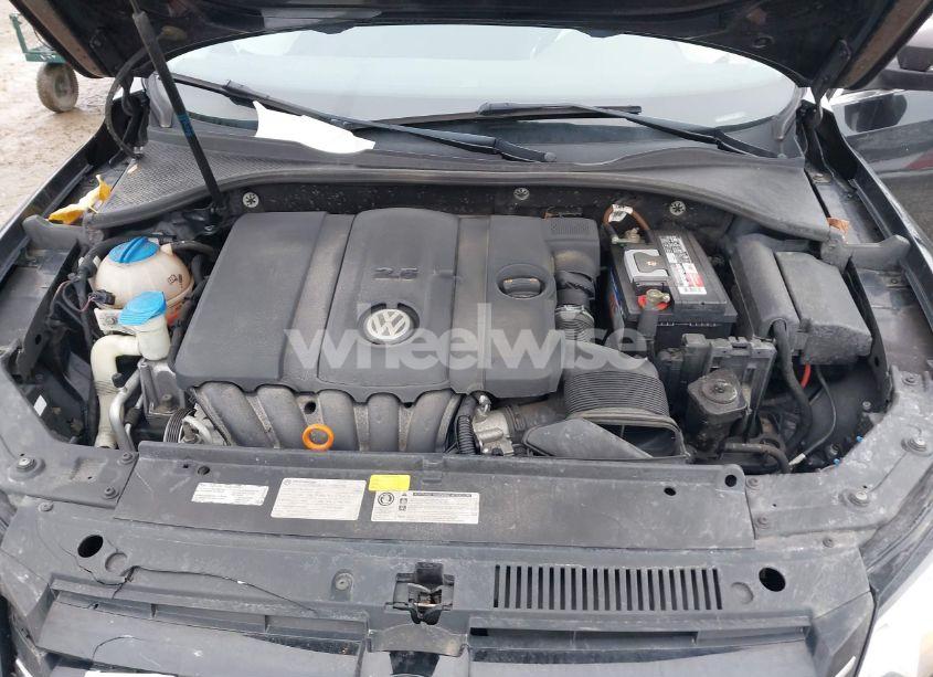 Photo 10 of 2013 Volkswagen Passat 2.5L SE (VIN 1VWBH7A39DC126667)