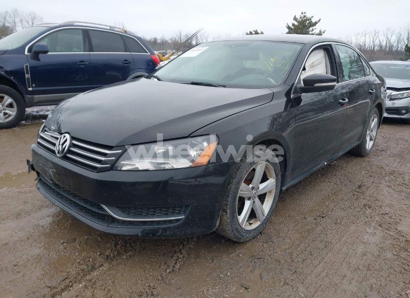 Photo 2 of 2013 Volkswagen Passat 2.5L SE (VIN 1VWBH7A39DC126667)