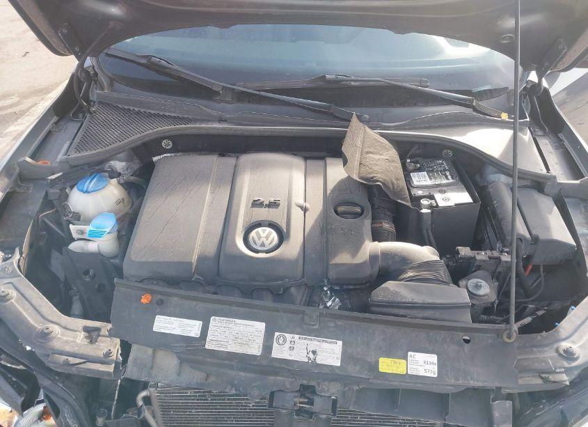 Photo 10 of 2012 Volkswagen Passat 2.5L SE (VIN 1VWBH7A3XCC031890)