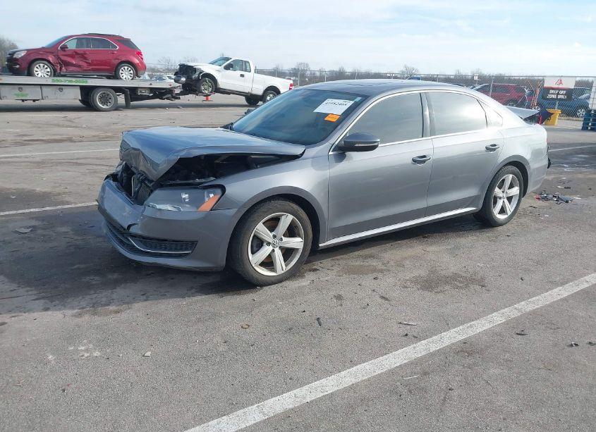 Photo 2 of 2012 Volkswagen Passat 2.5L SE (VIN 1VWBH7A3XCC031890)